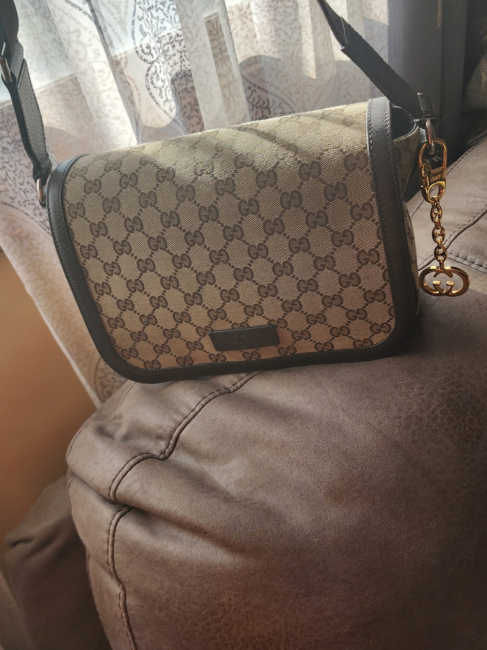 Gucci Beige GG Supreme Canvas Crossbody Messenger with Brown Trim